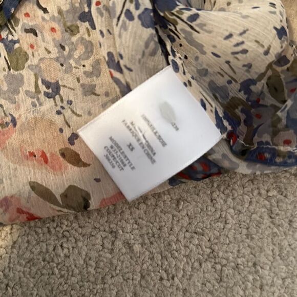 Joie XS floral Blouse  - Picture 4 of 6